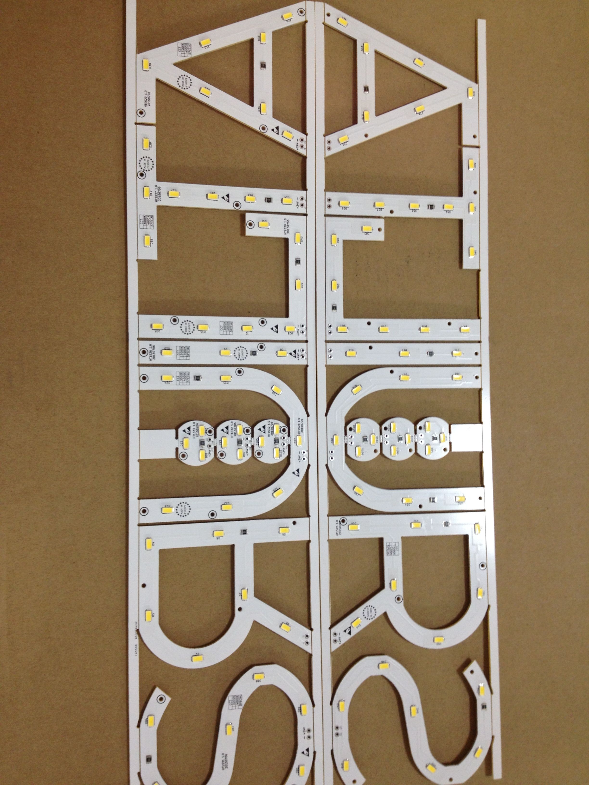 เซินเจิ้นที่กำหนดเอง SMD 2835 LED กันน้ำอิเล็กทรอนิกส์ PCB PCB ผู้ผลิตประกอบในประเทศจีน